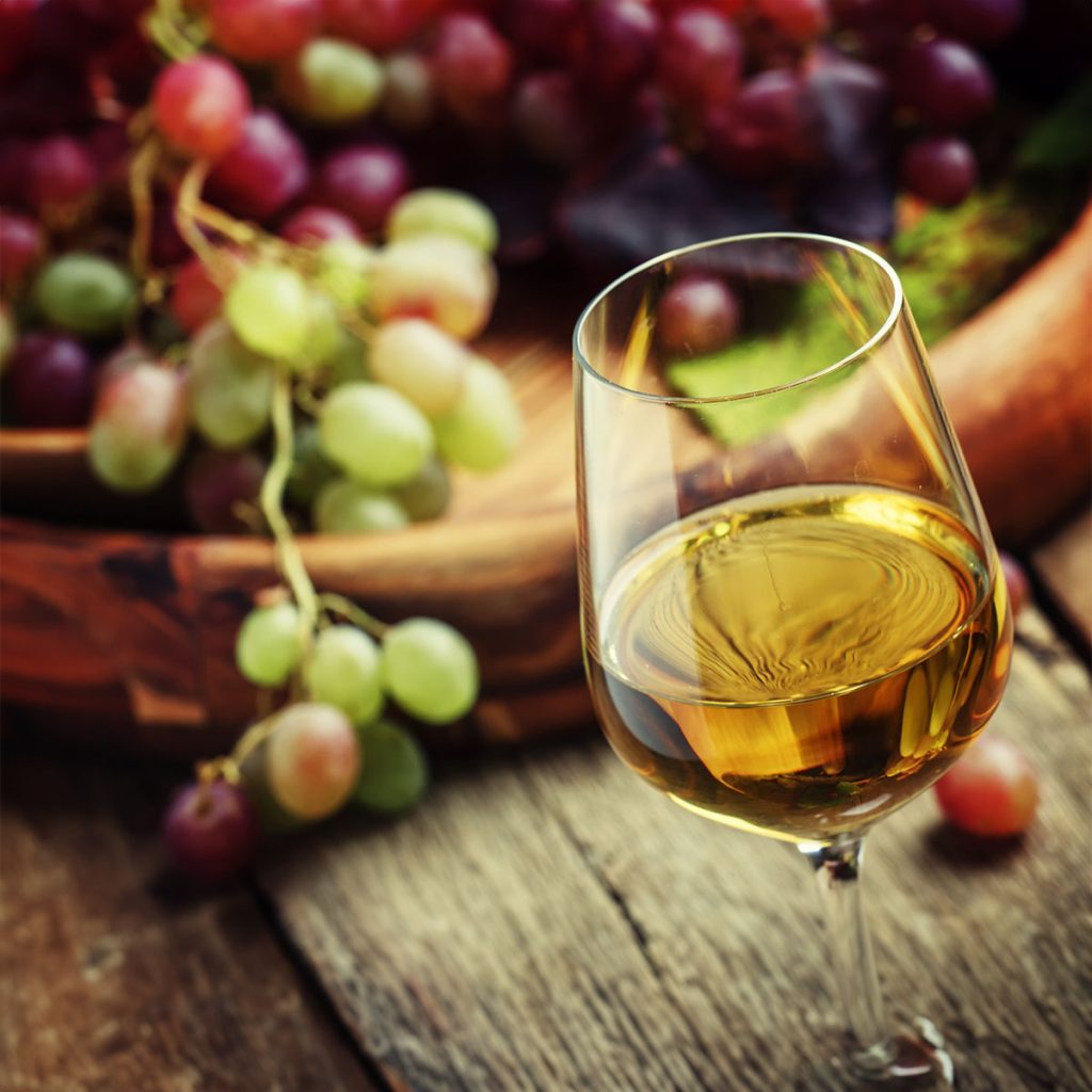 Enjoy Summer with These Refreshing types of White Wines